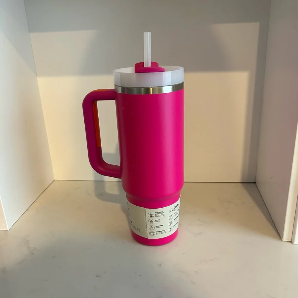 Stanley 24oz Heatwave Violet Water Bottle